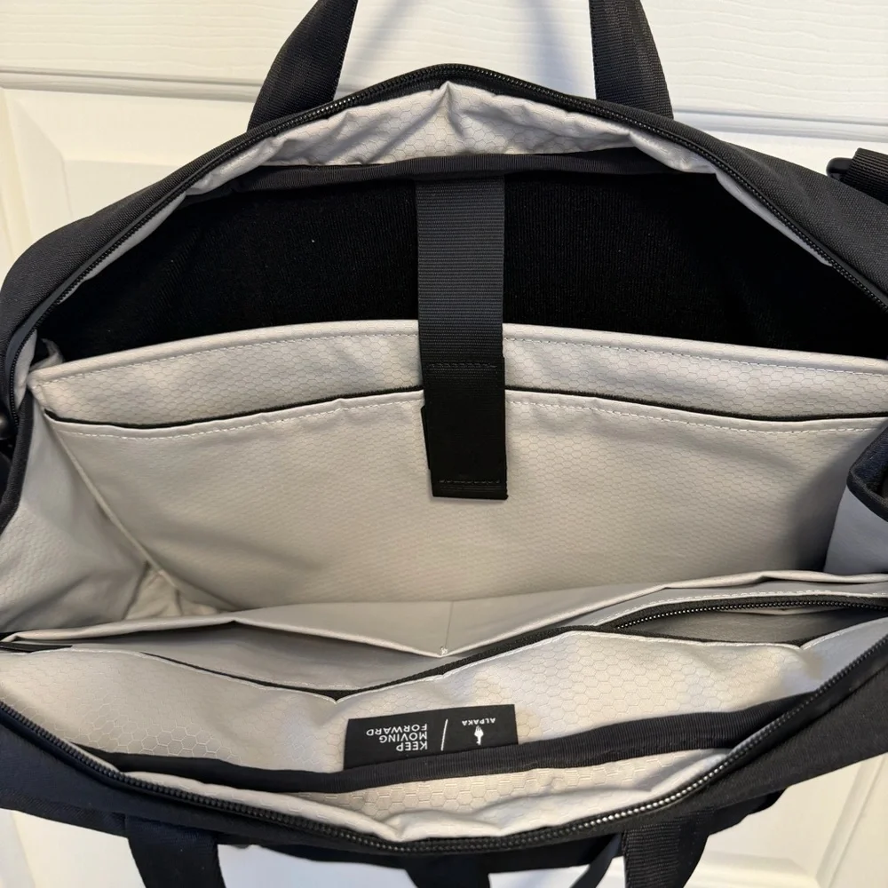 Alpaka Elements Tech Brief Pro Laptop Bag/Backpack NWOT